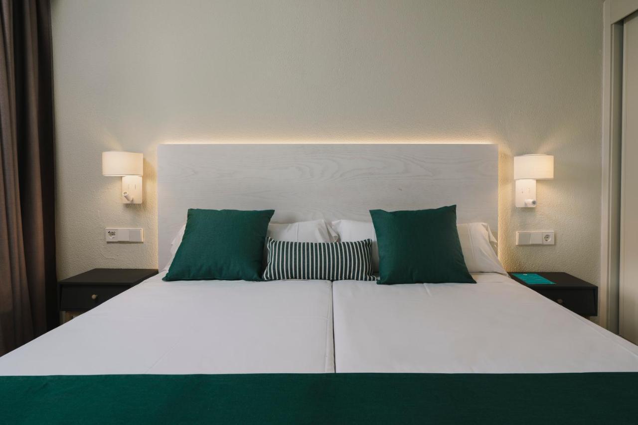 Aluasun Far Menorca Aparthotel S'Algar Ngoại thất bức ảnh